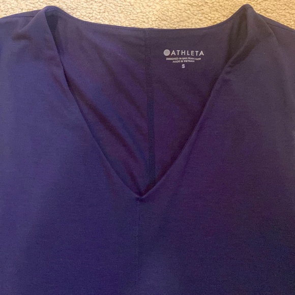 Athleta Navy V Neck Crop Top Sz Sm - Picture 2 of 5